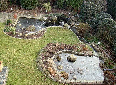 gartenteich ramseger im winter